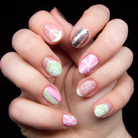 Marshmallow Winter nails by @chalkboardnails