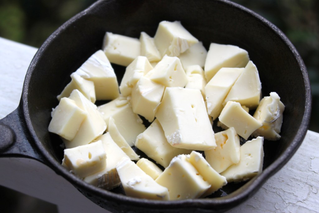 Menu Musings of a Modern American Mom Baked Brie Dip with Sun Dried Tomatoes and Thyme