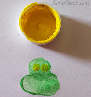 fingerprint grinch craft for kids at christmas
