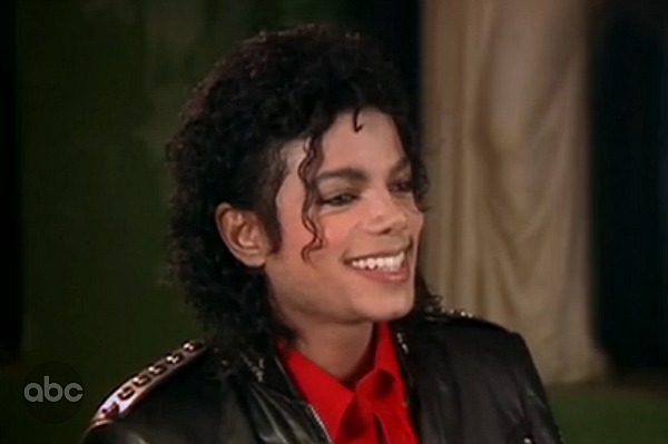 michael+jackson-smiling-photos-wwmjfcb-jegan-blog-world-wide-michael-jackson-blog+%25282%2529.jpg
