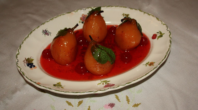 Peras En Salsa De Fresas
