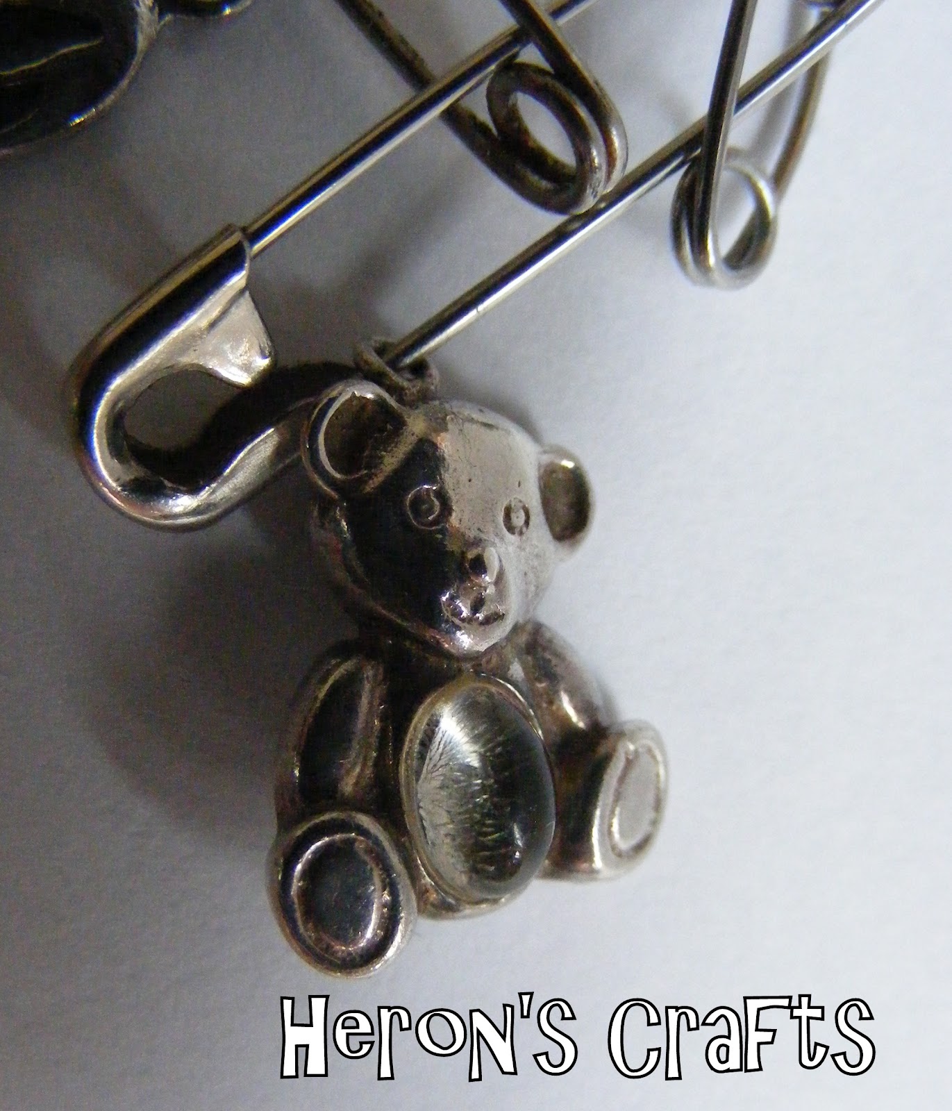 Heron's Crafts Safety Pin Charm Bracelet Tutorial