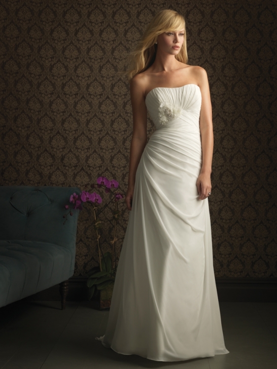 Brautkleider Am Sandstrand Fur Hochzeit In Sommer