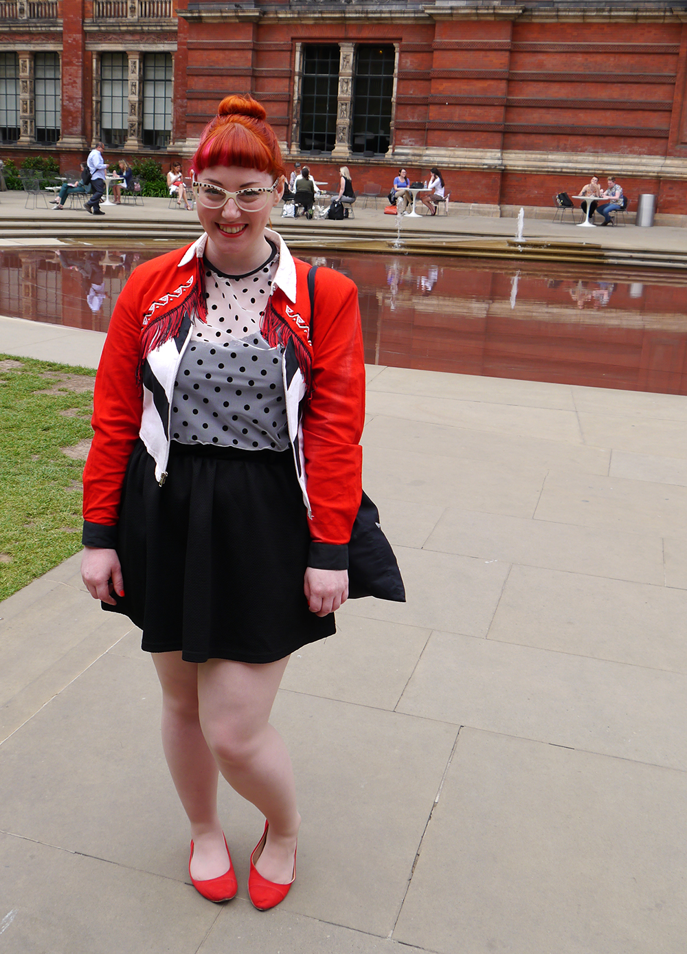 What Helen Wore, Scottish Blogger, red head, ginger, pink hair, leopard print glasses, vintage cowgirl jacket, Hayley Scanlan polka dot dress, flat red shoes from Dorothy Perkins, DIY googly eye bag, London, Victoria and Albert Museum, V&A, Alexander McQueen echibition, Savage Beauty