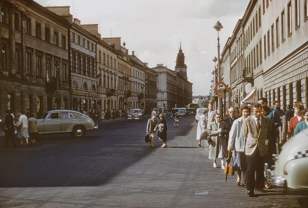 Colour Photos of Warsaw, Poland in 1958 vintage everyday