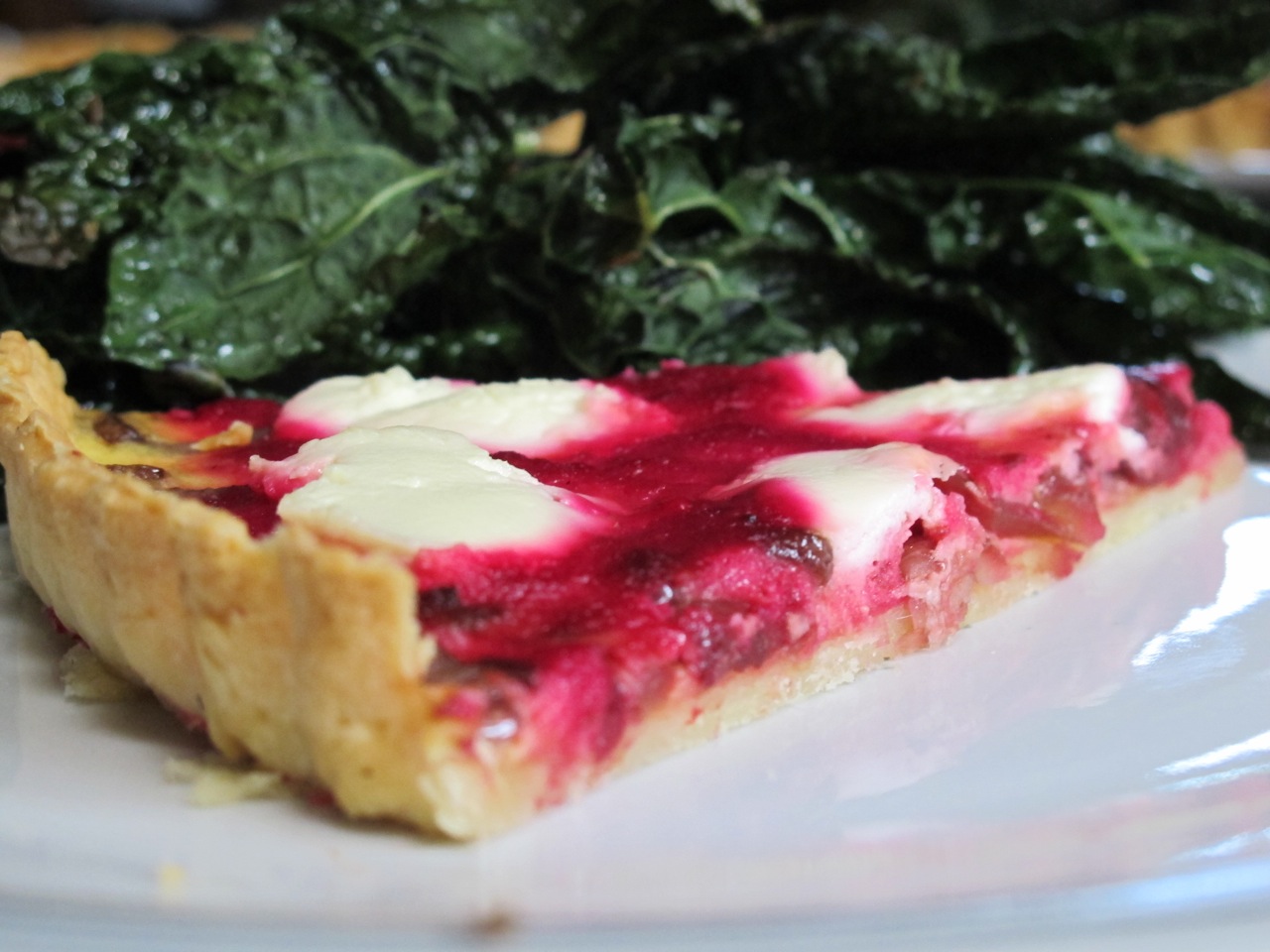 muppys Caramelised onion, beetroot and goats curd tart