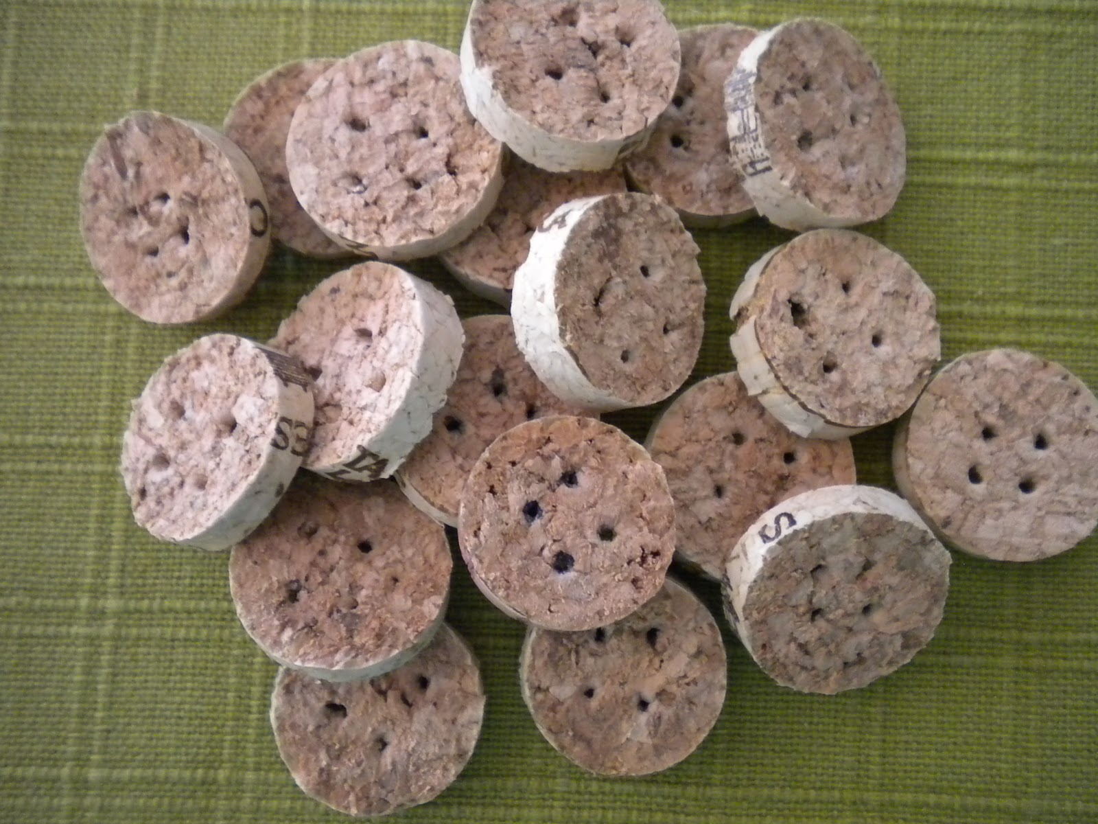 casa in the country Easy Wine Cork Buttons