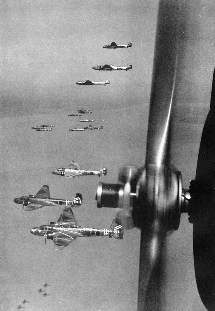 World War II History Japanese bombers in flying formation G3M Type 96 Attack Bomber (Nell)