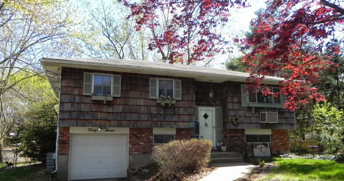 McKnight Realtor Smithtown Nice Hi Ranch on 1/3 Arce