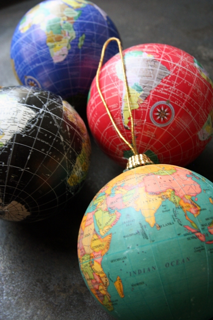 Design Maze Guest Post Top 10 UK Christmas Decorations
