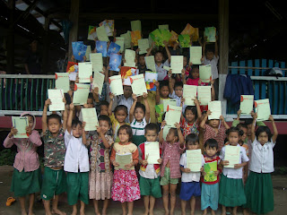 Children that KIRF has been helping to recieve school supplies. 