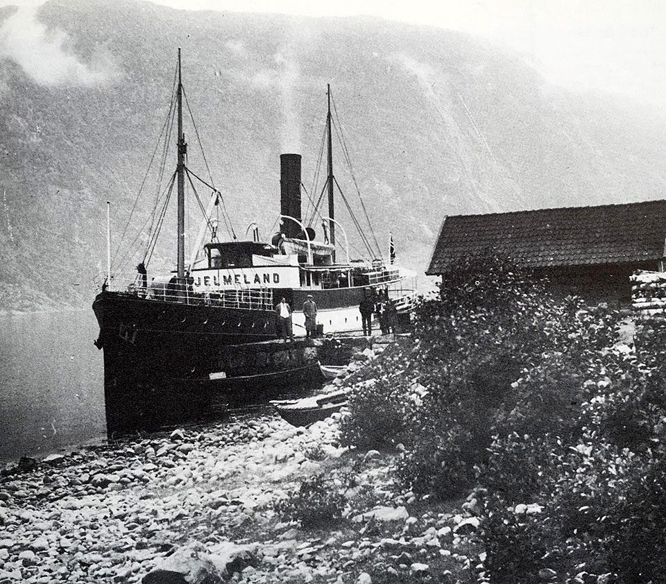 Jonebloggen Då "Hjelmeland" dampa rundt i fjordane