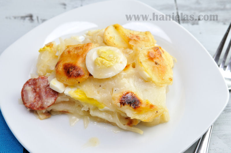 Haniela's Low Fat Scalloped Potatoes with Sauerkraut, Sausage and Eggs