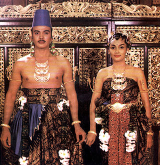 18.+pakaian adat Yogyakarta pakaian tradisional Yogyakarta busana adat Yogyakarta