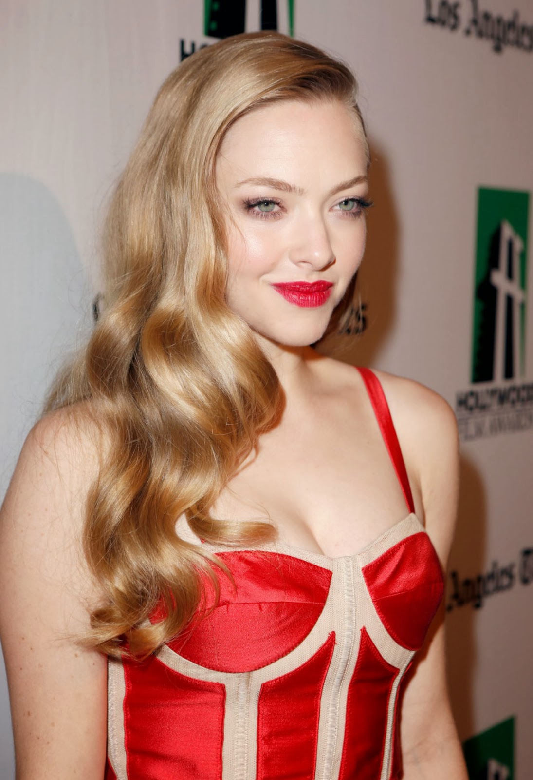 Amanda Seyfried Plastic Surgery Before and After Breast Implants and ... Amanda Seyfried