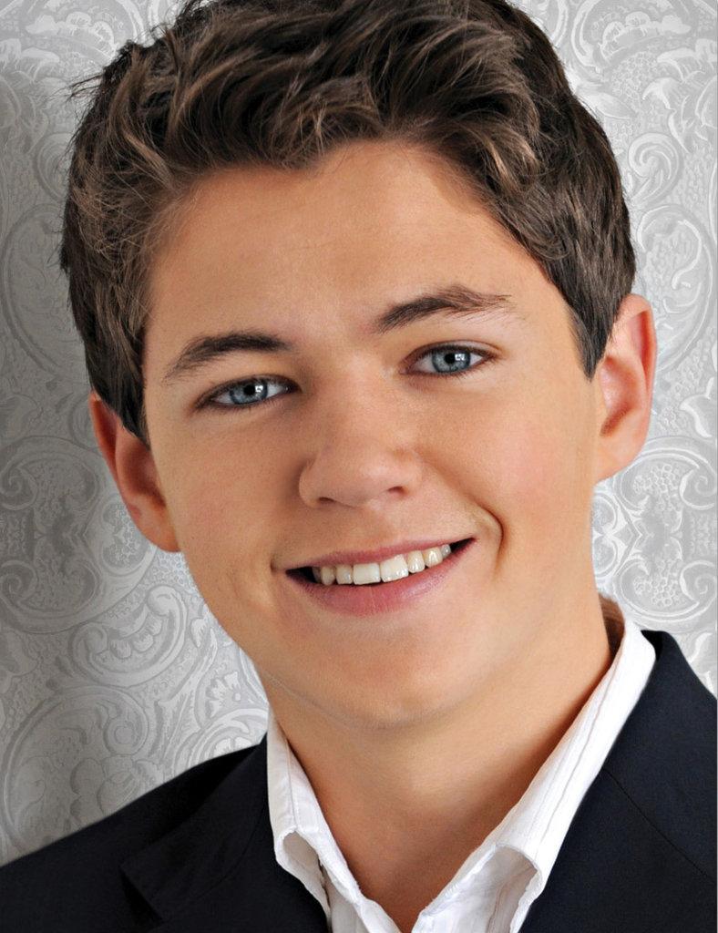 Damian Mcginty Jr