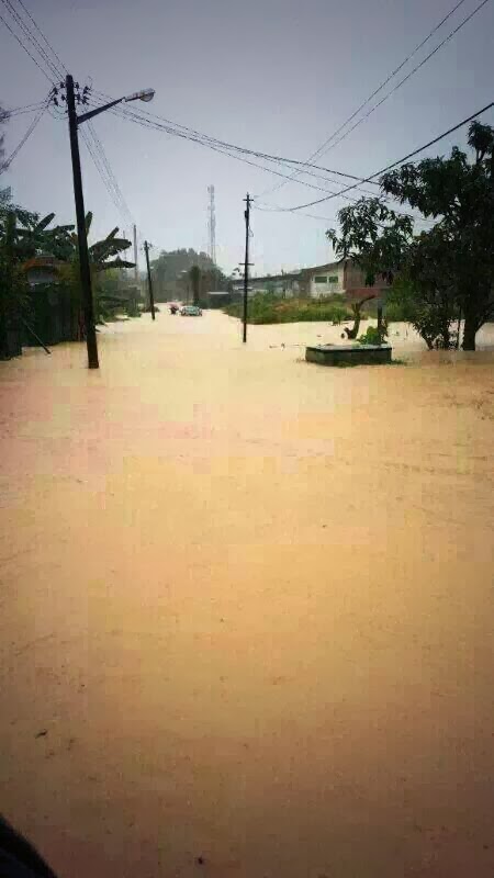 Gambar Banjir Kilat Di Rawang