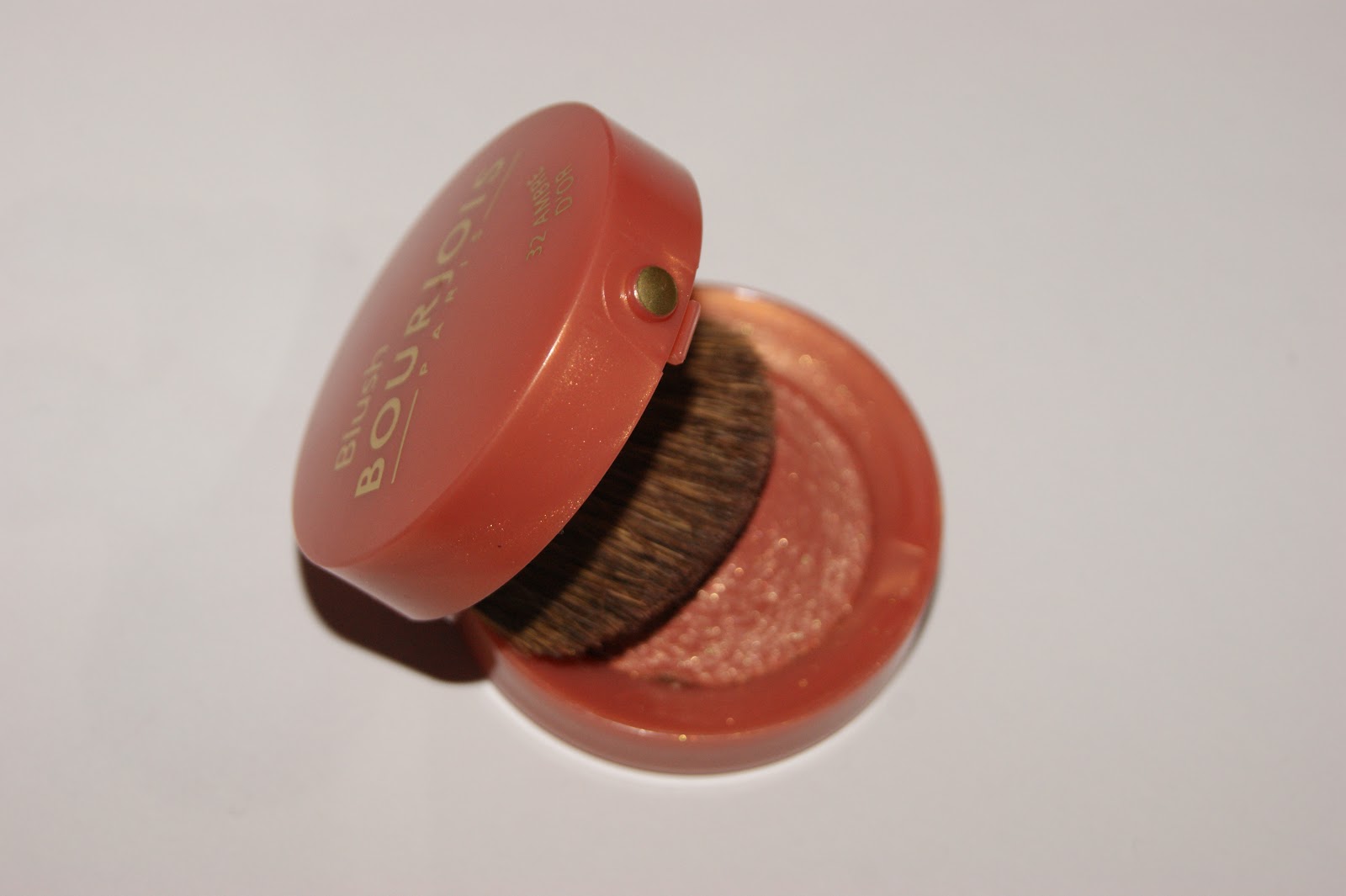 Bourjois Little Round Pot Blush in 32 Ambre D'Or - Review