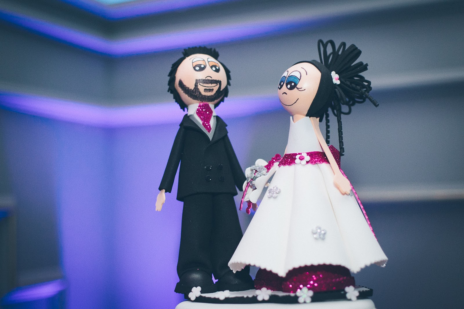 tarta boda wedding cake fuchsia fucsia series inspiración inspiration fondant muñecos