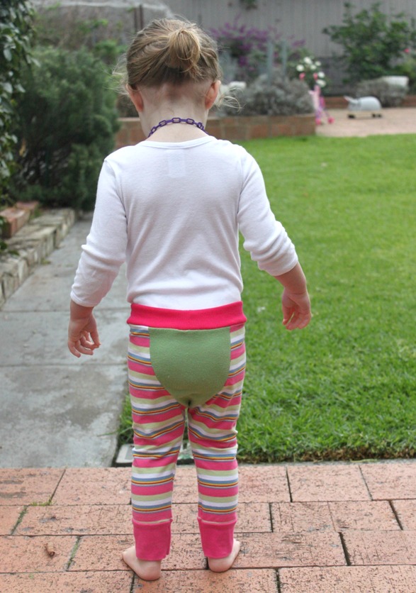 Young girls bums — photo 10