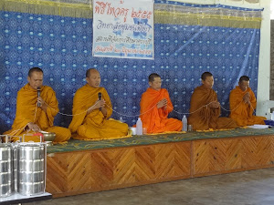 สถานที่จัดการศึกษาคุระบุรี จัดพิธีไหว้ครู ทำบุญเลี้ยงพระและกิจกรรมต้อนรับน้องใหม่ ปี 2555