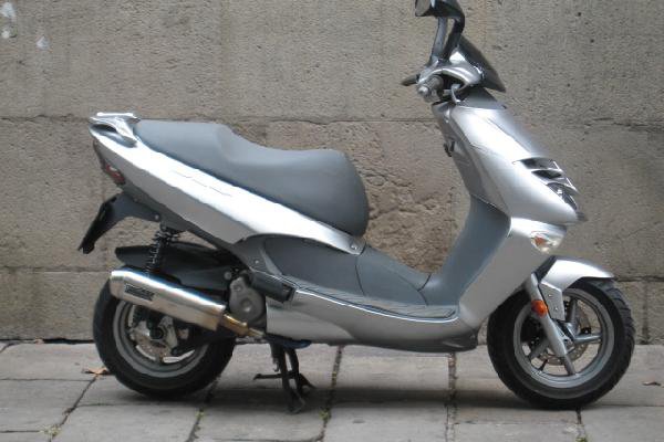Motor Matic Modifikasi 3 title=