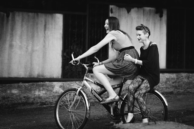 17 черно-белых фотографий счастья 17 черно-белых фотографий счастья