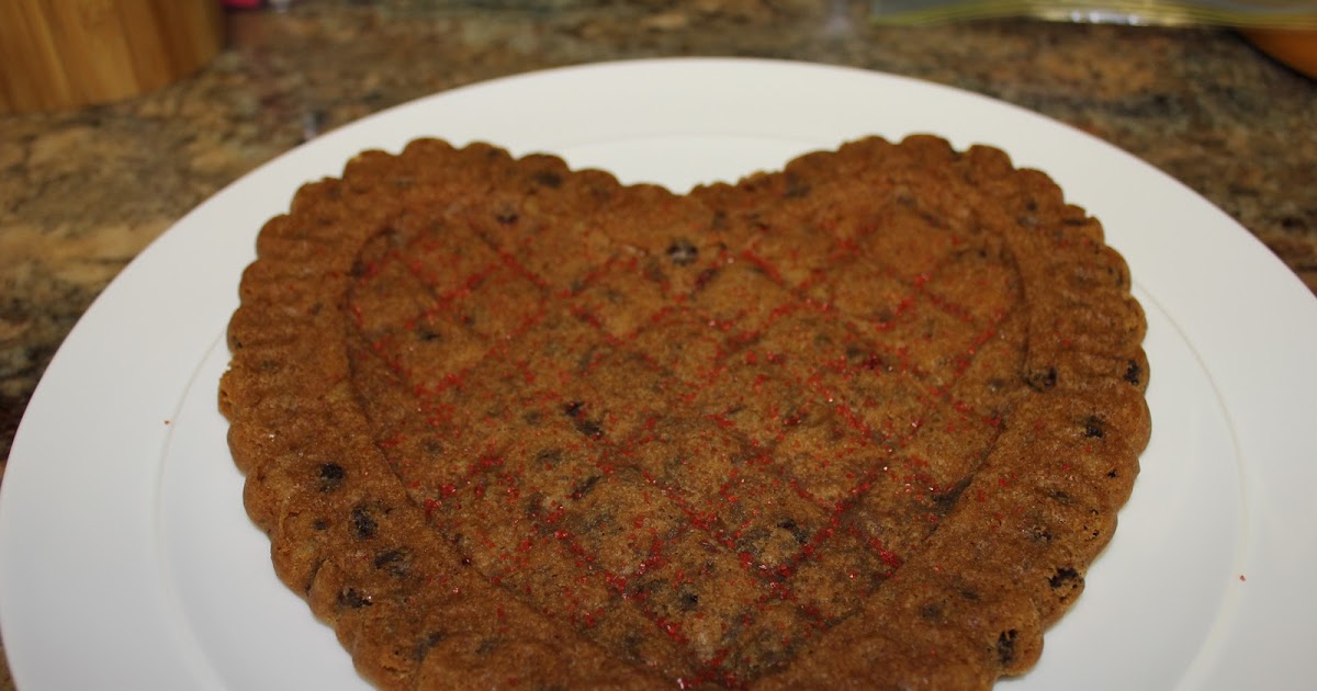 simply made with love Heart Cookie Cake