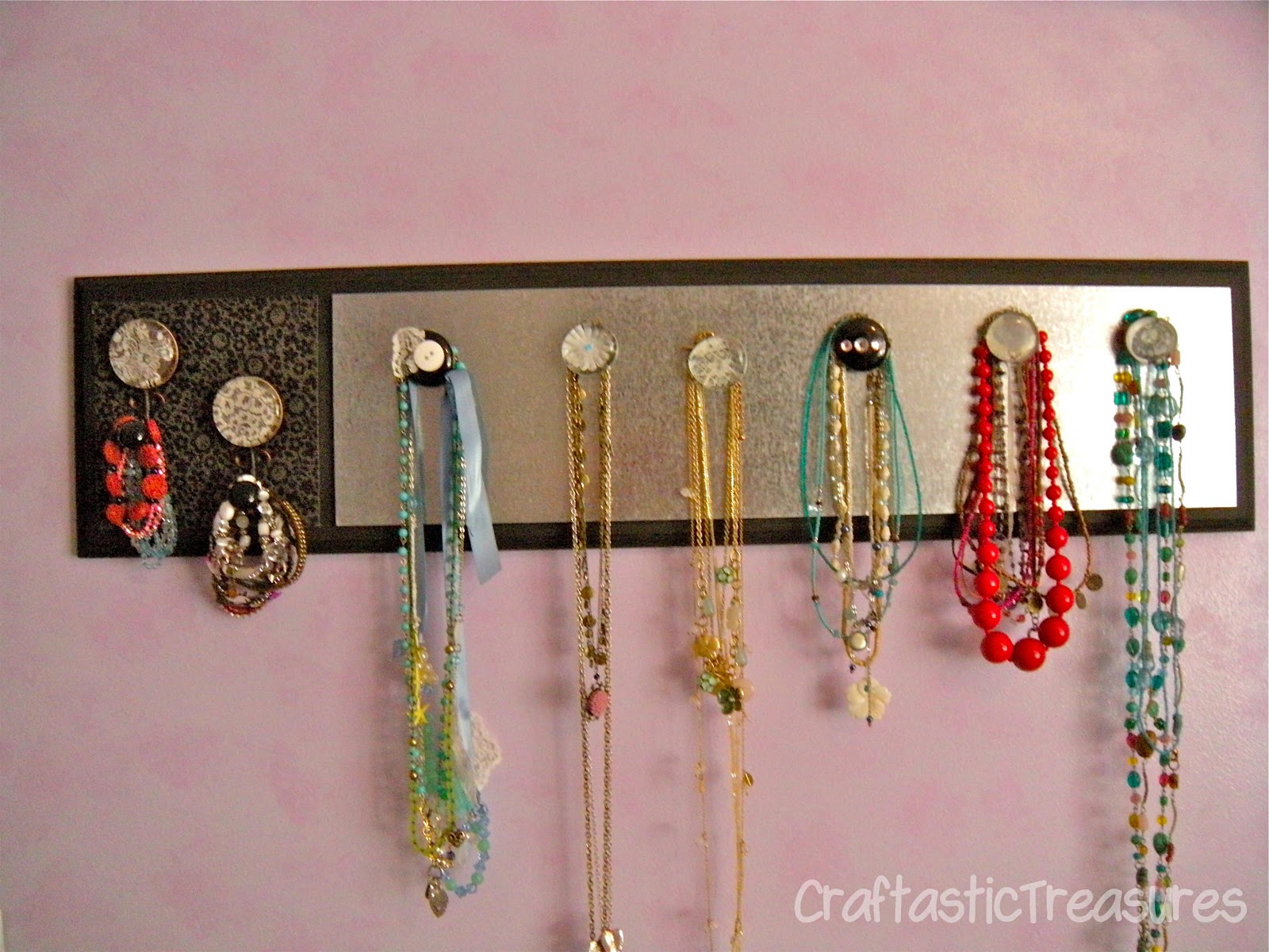 Craftastic Treasures Jewelry Hanger