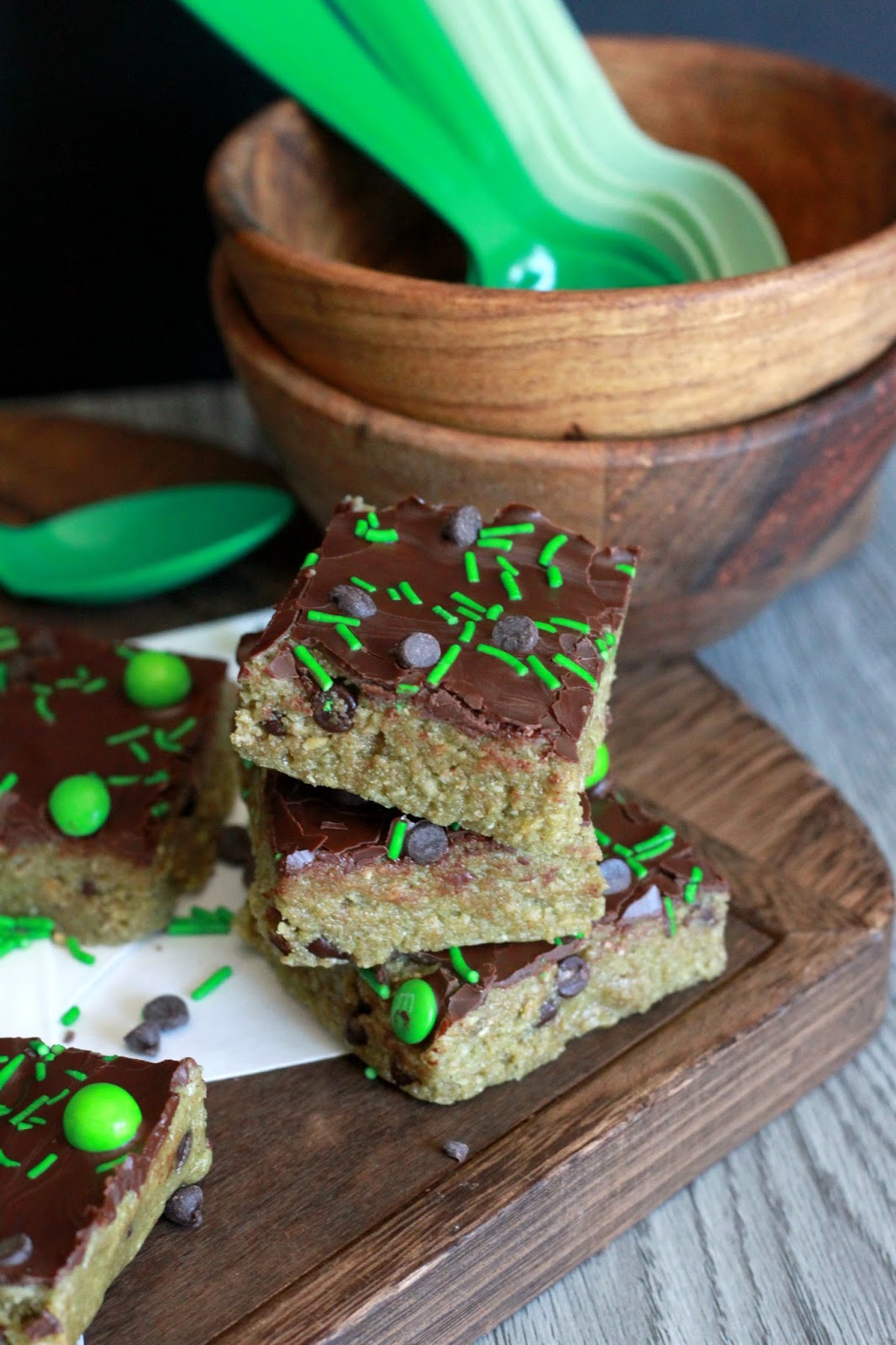 Feeding My Addiction Mint Chocolate Chip Protein Bars