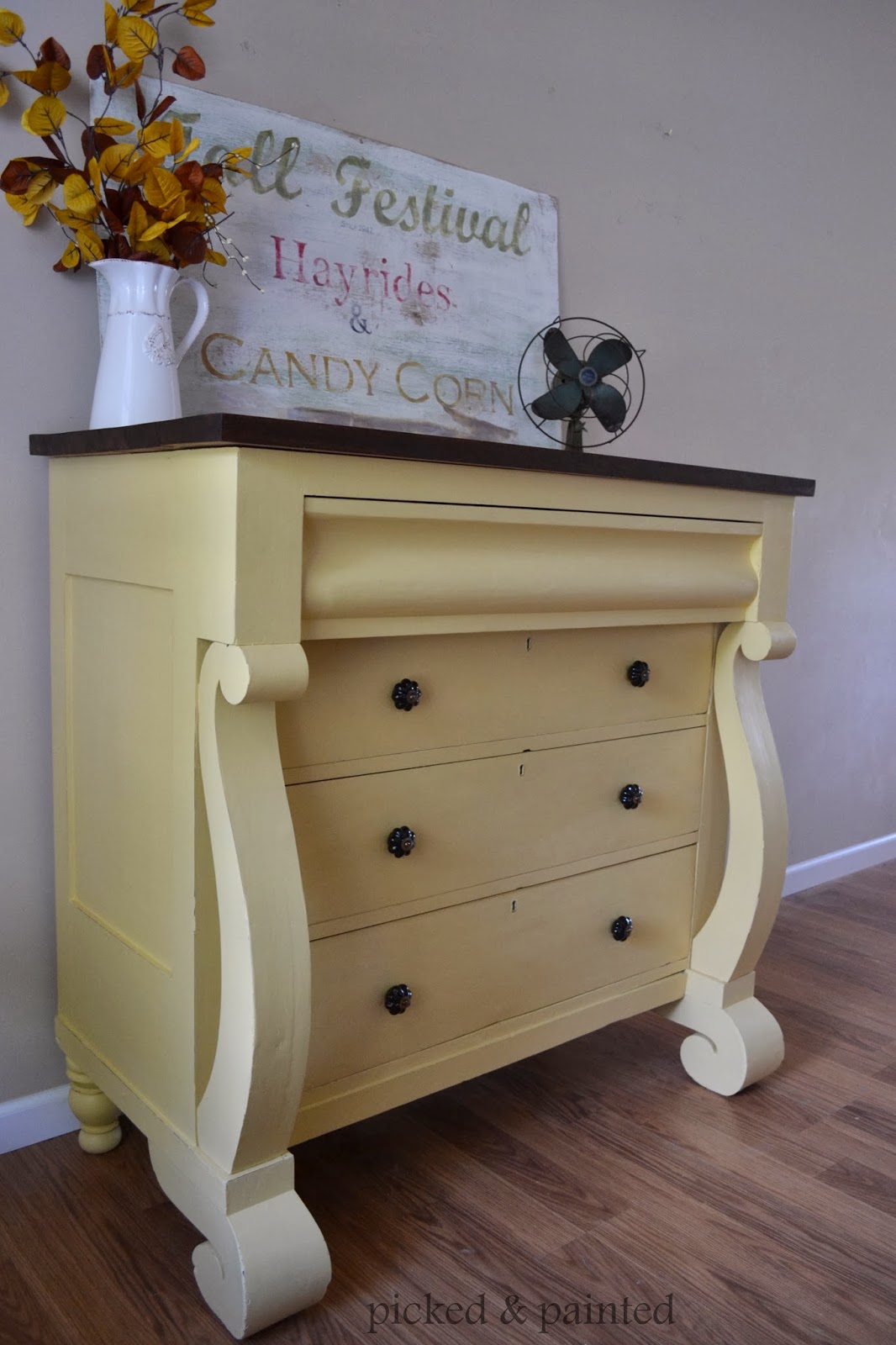 Helen Nichole Designs Empire Dresser in White Raisin