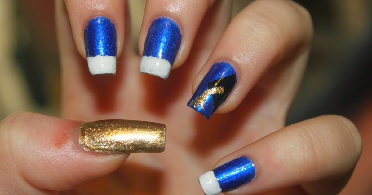 By My Fingertips: Graduation Nail Art