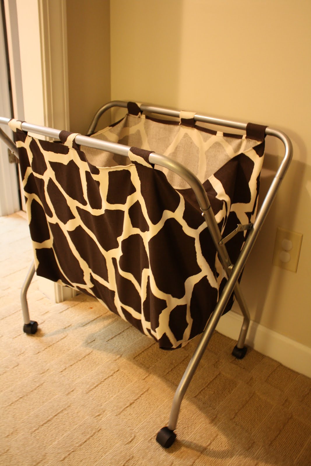 snapdragon crafts create your own laundry hamper liner