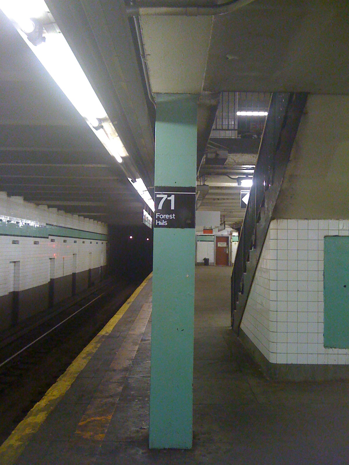 Edge of the City More WiFi Coming to Subway Stations