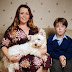 بالصور.. امرأة بريطانية تحب كلبها أكثر من ابنها 