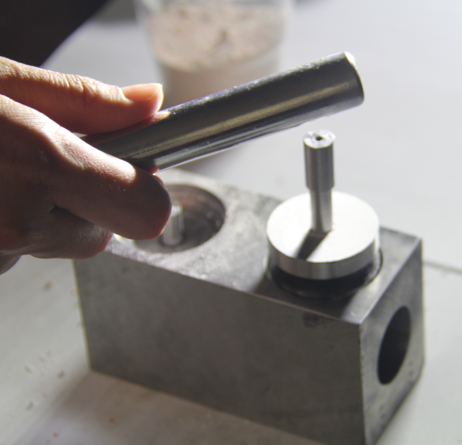Punchdies how to make pill by hammer/handheld tabler press