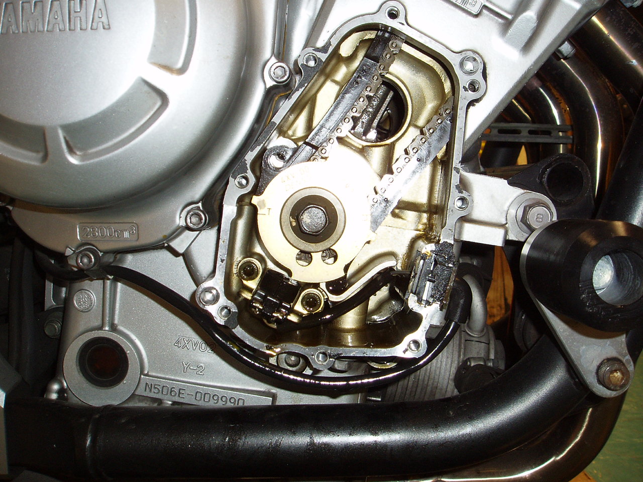 Bandit Files FZ1 Valve Adjustment Part I Disassembly