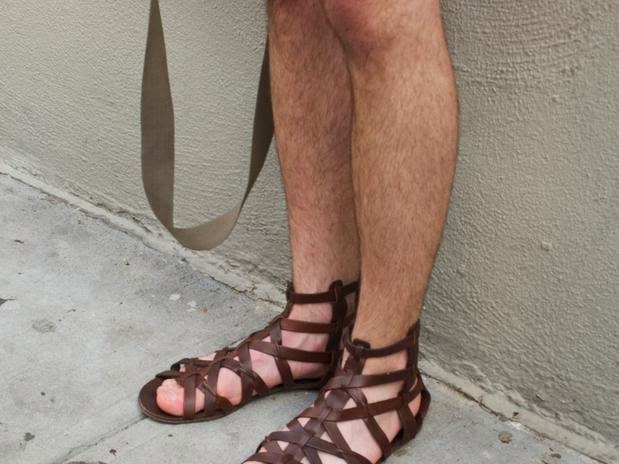 sandalia gladiadora para homens