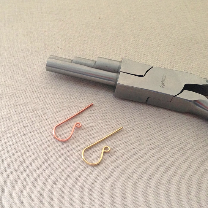 Lisa Yang Jewelry Free Projects and Patterns How to Make a Hook and