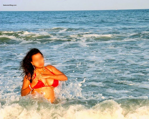 huge breasts south aunty red blouse strips nudesibhabhi.com huge breasts south aunty red blouse strips nudesibhabhi.com
