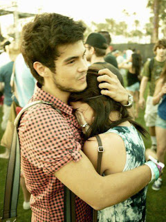 boy hugging her weeping girlfriend Display Pictures for Facebook Profile