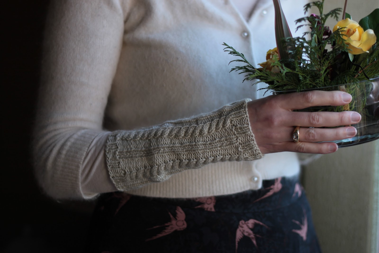 KnittingPony Cabled Wrist Warmers (Free Knitting Pattern)