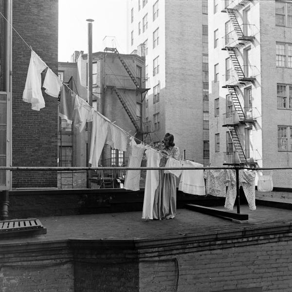 21 Impressive Vintage Photos of Laundry in New York From the Early 20th