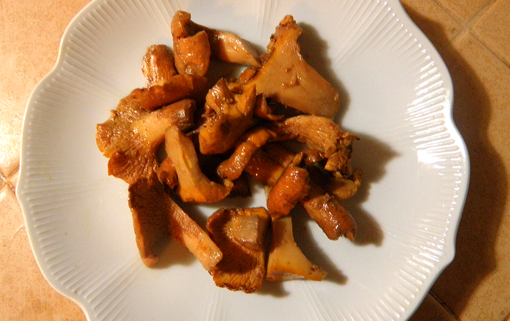Seasonal Eating Sautéed Chanterelles