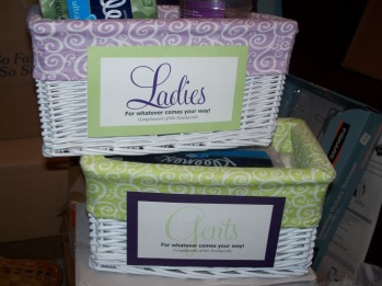 Bathroom Basket Signs For Weddings wediquette and parties: bathroom baskets for your party guests Bathroom Basket Signs For Weddings wediquette and parties: bathroom baskets for your party guests
