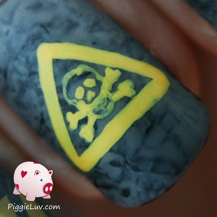 PiggieLuv Toxic warning on my nails