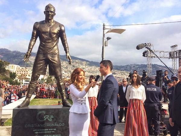 Christiano%2BRonaldo%27s%2Bnew%2Bstatue%2Berected%2Bin%2Bhis%2Bbirthplace%2Bin%2BMadeira%2B3