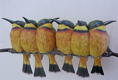 11-Little-Bee-eater-Johan-Scherft-Living-Paper-Birds-Sculptures-Watercolours-www-designstack-co