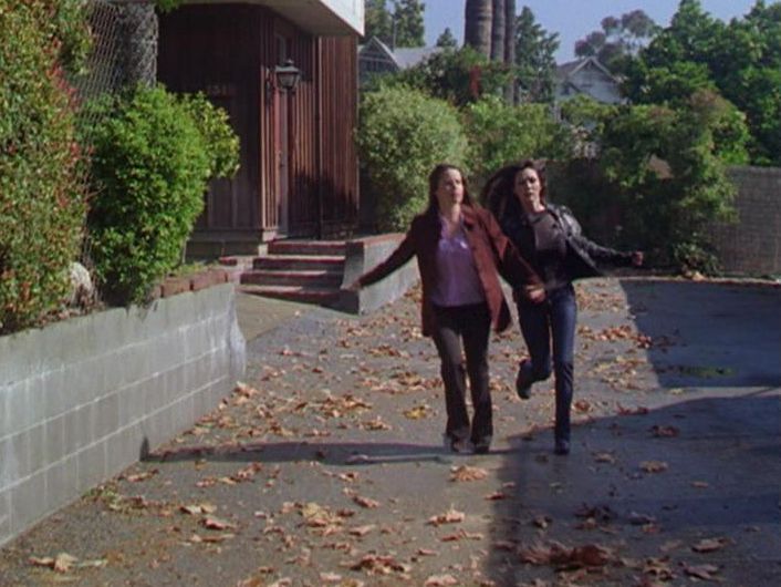 Filming Locations of Chicago and Los Angeles Charmed Season 3