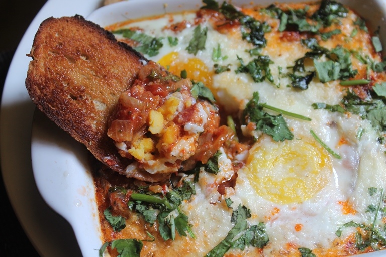 Italian Baked Eggs Recipe Baked Eggs in Marinara Sauce Yummy Tummy